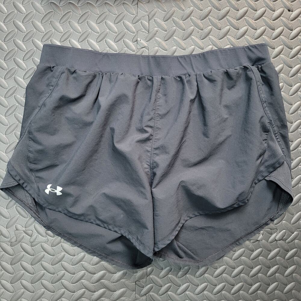 Under Armour Shorts Womens Large Gorpcore Athleisure Activewear Running Gym